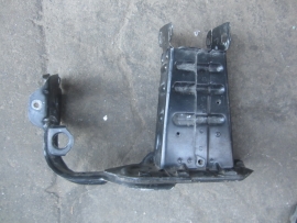 Mercedes Benz - Bumper Bracket - 2096201395